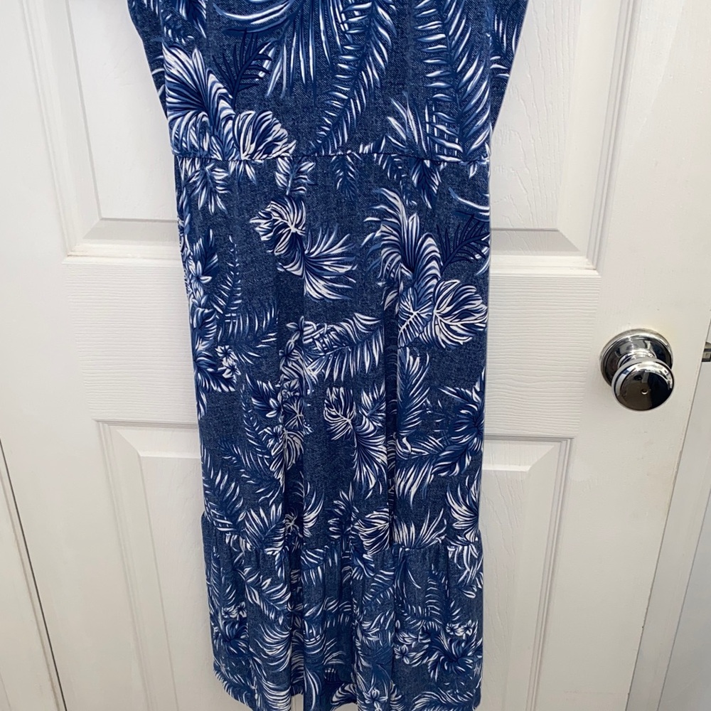 Blue Leaf Print Midi Dress - Picture 7 of 9